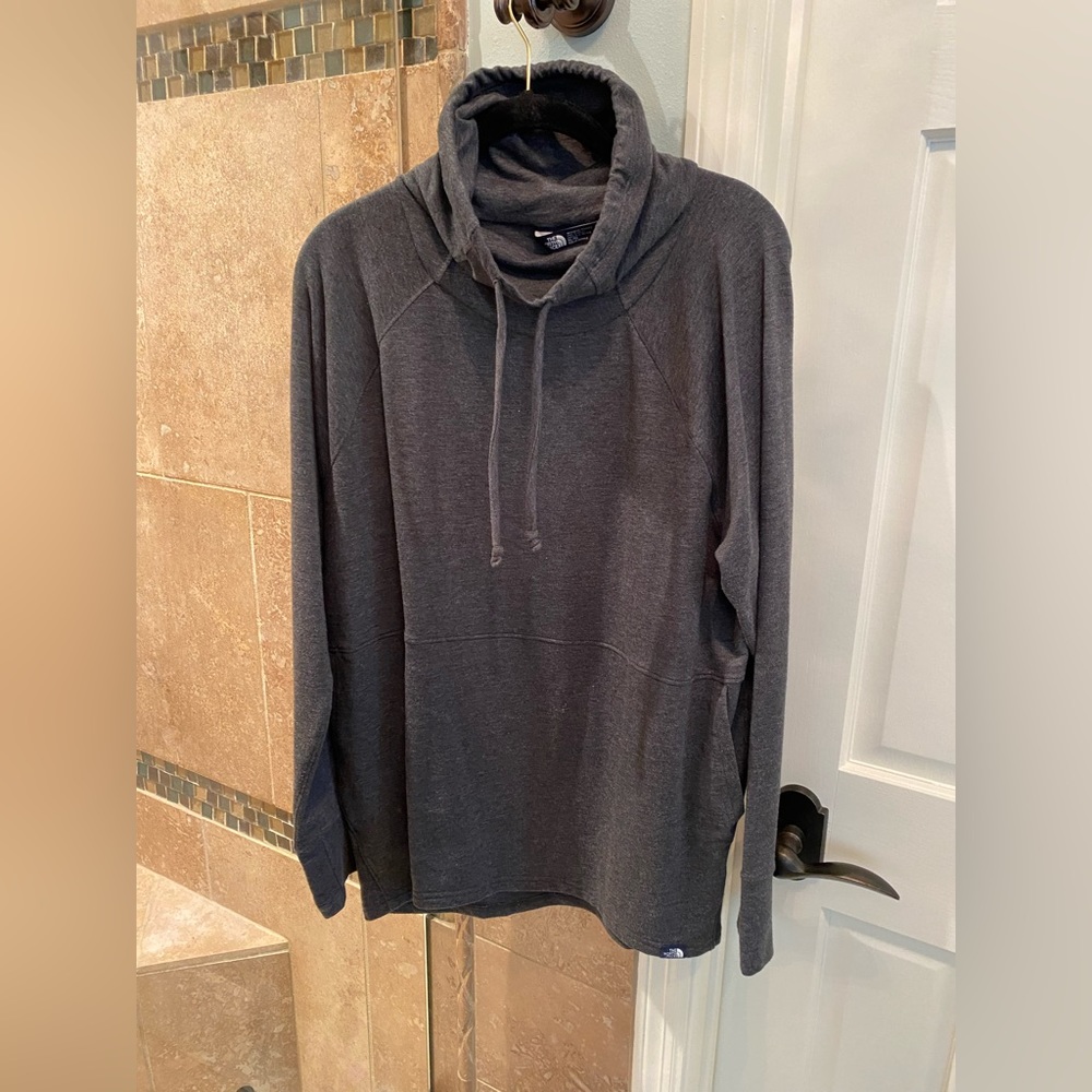 Northface Tunic Top. Size XL. Gently worn. Never dried.